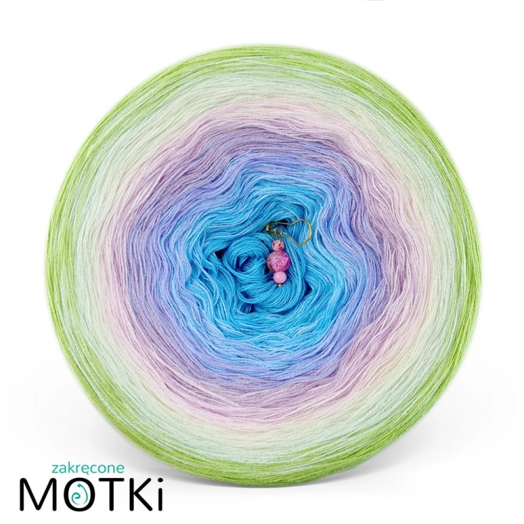 Dziergająca Mavia.jpg