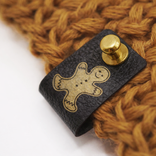 Metka ekoskóra z nitem- 2x6 cm-ciastek-czarno/złota